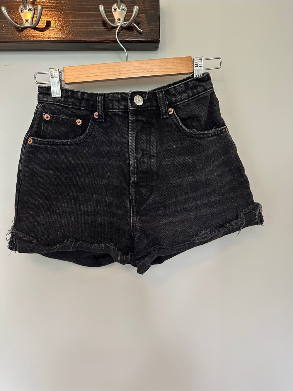 Zara Black High-Rise Distressed button fly Denim Shorts size 2